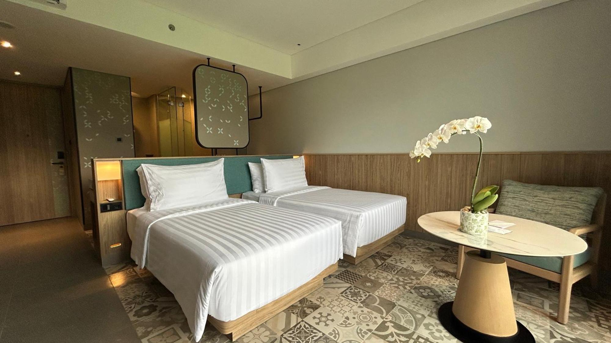 Hotel Santika Garut Extérieur photo