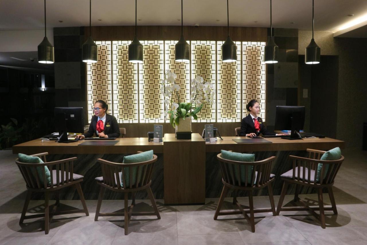 Hotel Santika Garut Extérieur photo