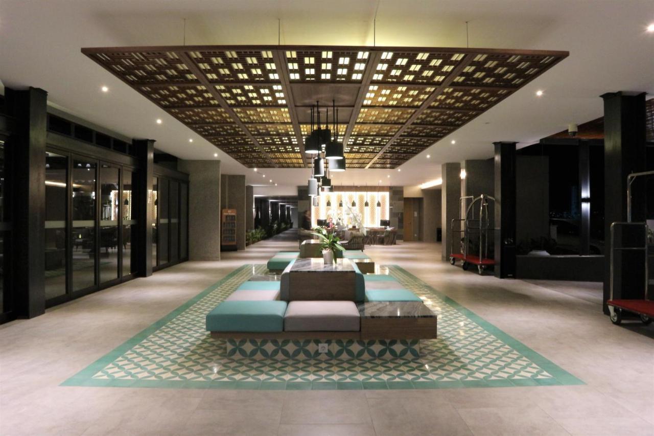 Hotel Santika Garut Extérieur photo