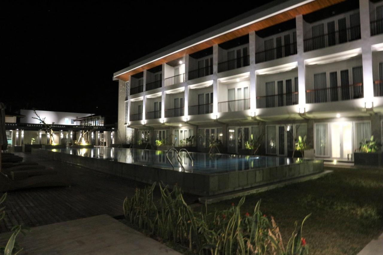 Hotel Santika Garut Extérieur photo