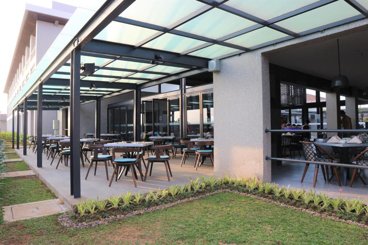Hotel Santika Garut Extérieur photo